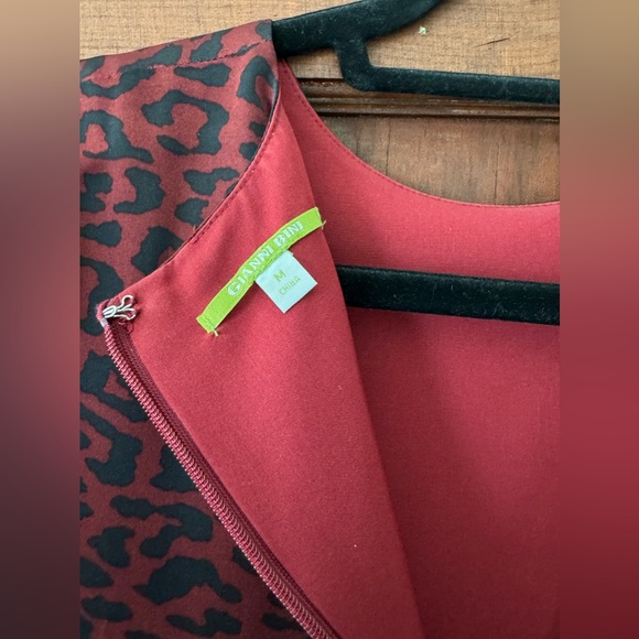 Women’s Gianni Bini Deep Red/Black Animal Print Blouse - Medium - Picture 3 of 5
